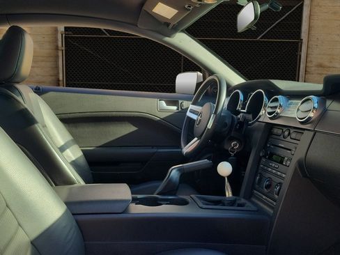 Used 2007 Ford Mustang GT RWD image 10