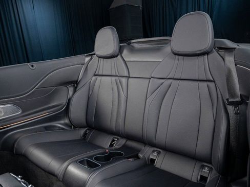 Used 2025 Mercedes-Benz CLE 300 4MATIC Cabriolet image 31