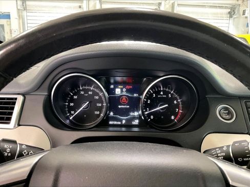 Used 2019 Land Rover Discovery Sport HSE AWD/4WD image 22