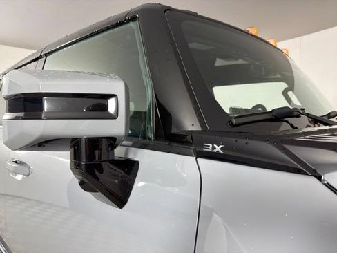 Used 2025 GMC Hummer EV 3X AWD/4WD image 19