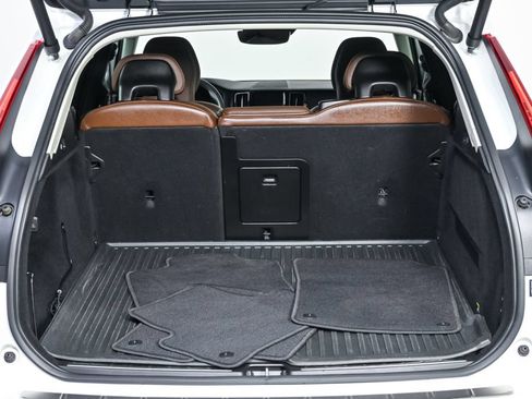 Used 2019 Volvo XC60 T5 Inscription w/ Protection Package Premier FWD image 30