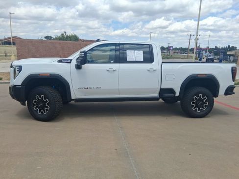 Used 2026 GMC Sierra 2500 AT4X AWD/4WD image 2