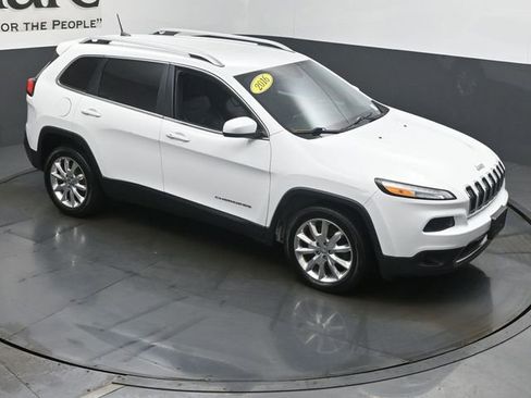 Used 2016 Jeep Cherokee Limited w/ Trailer Tow Group image 38