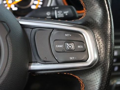 Used 2023 Jeep Gladiator Mojave w/ LED Lighting Group AWD/4WD image 17