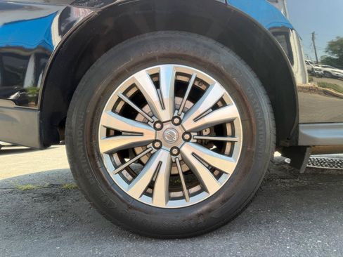 Used 2019 Nissan Pathfinder S AWD/4WD image 29