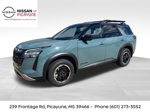 New 2026 Nissan Pathfinder SV image 1