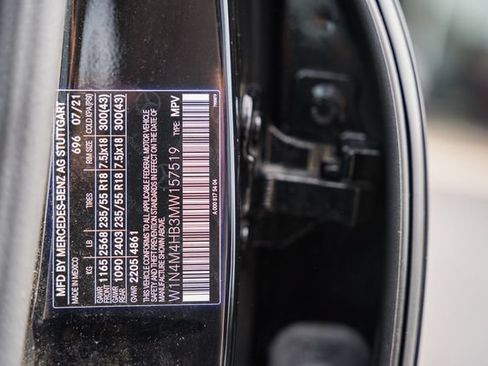 Used 2021 Mercedes-Benz GLB 250 4MATIC image 44