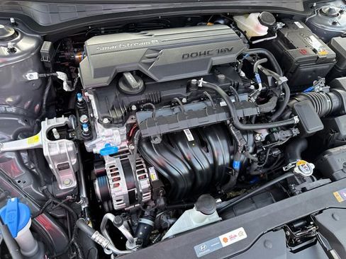 New 2026 Hyundai Elantra Limited FWD image 14