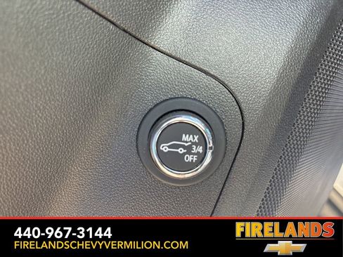 Certified 2023 GMC Acadia SLE w/ Driver Convenience Package image 15