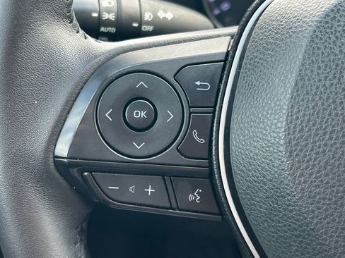 Used 2021 Toyota RAV4 XLE Premium image 35