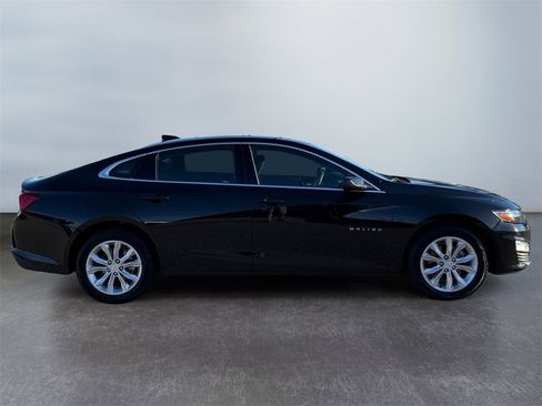 Certified 2024 Chevrolet Malibu LT image 2