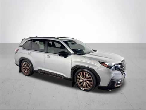 Used 2025 Subaru Forester Sport w/ Popular Package #1 AWD/4WD image 4