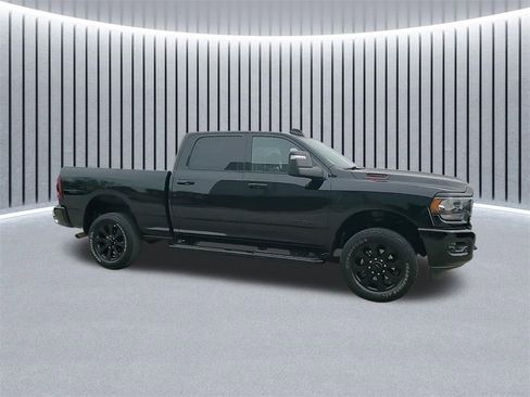 Used 2024 RAM 2500 Big Horn w/ Night Edition image 4