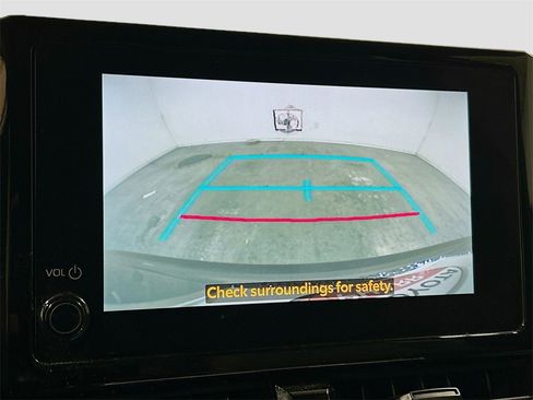 Used 2023 Toyota Corolla Cross LE image 11