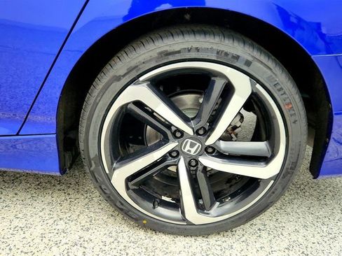 Used 2021 Honda Accord Sport image 9