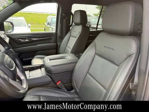 Used 2024 GMC Yukon Denali AWD/4WD image 13