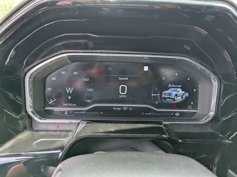 Used 2022 GMC Sierra 1500 SLT AWD/4WD image 31