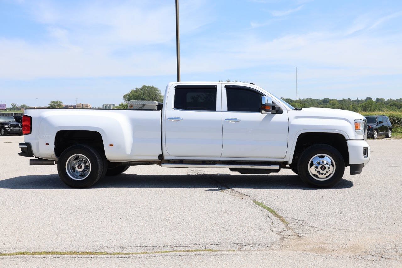 Used 2019 GMC Sierra 3500 Denali AWD/4WD image 7