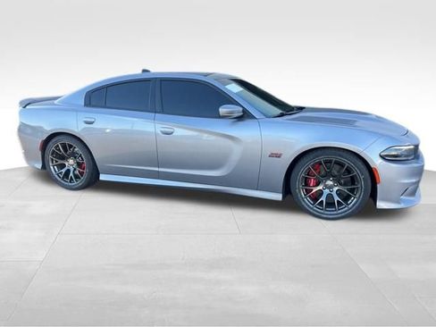 Used 2016 Dodge Charger SRT w/ Harman/Kardon Audio Group image 4