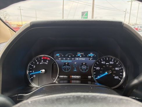 Used 2017 Ford F350 Lariat w/ Lariat Value Package image 20