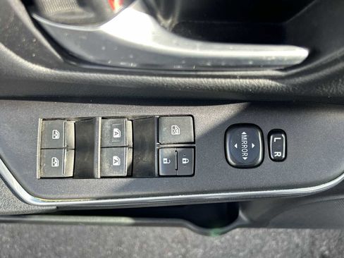 Used 2016 Toyota Camry LE FWD image 15