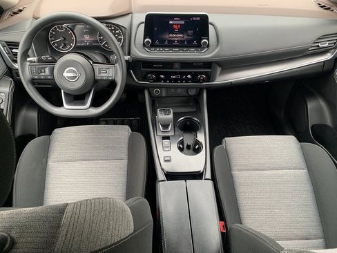 Used 2023 Nissan Rogue SV image 14