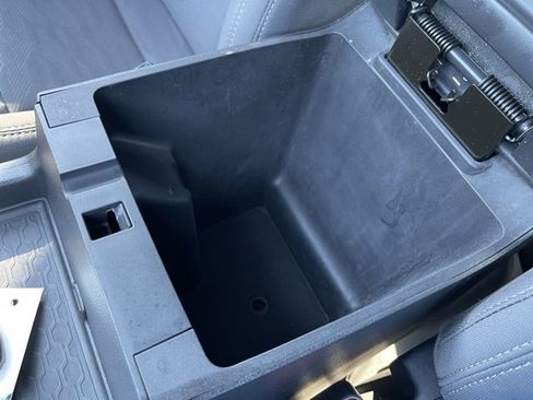 Used 2023 Nissan Frontier SV w/ Midnight Edition Package image 19