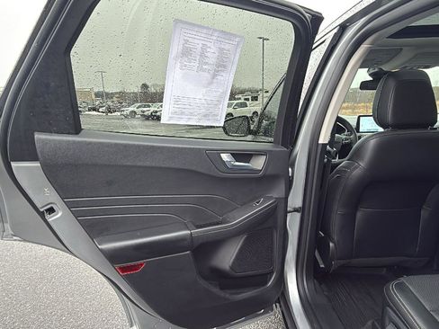 Used 2022 Ford Escape Titanium AWD/4WD image 21