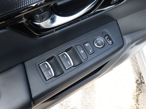 Used 2025 Honda CR-V EX-L image 14