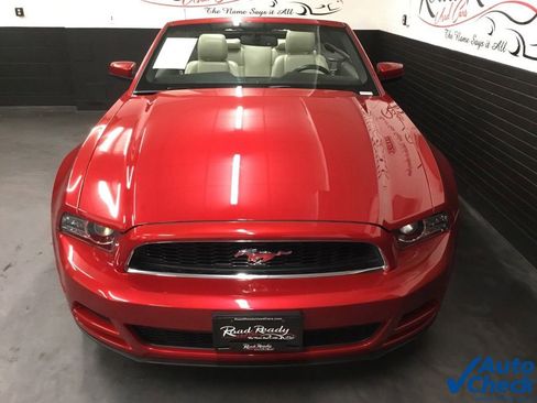 Used 2013 Ford Mustang Premium RWD image 4