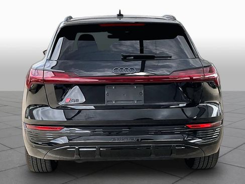 Used 2024 Audi Q8 e-tron Prestige w/ Prestige Package AWD/4WD image 4
