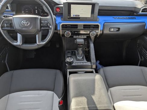 Used 2025 Toyota Tacoma TRD Off-Road AWD/4WD image 10