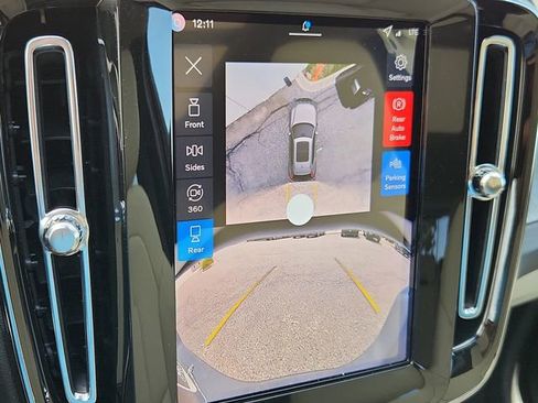 New 2026 Volvo XC40 B5 Plus w/ Protection Package Premier image 21