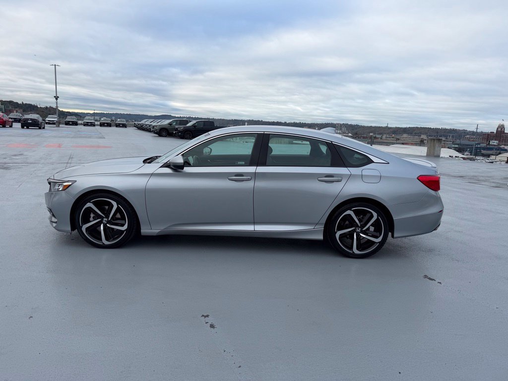 Used 2018 Honda Accord Sport image 6