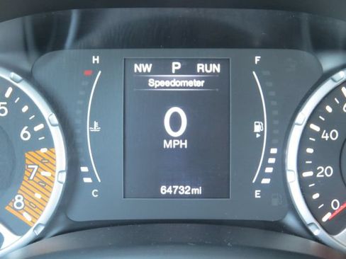 Used 2020 Jeep Renegade Latitude w/ Popular Equipment Group FWD image 19