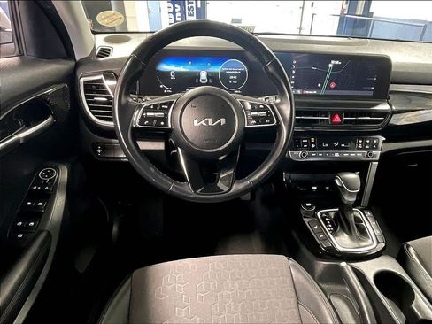 Used 2024 Kia Seltos X-Line AWD/4WD image 17