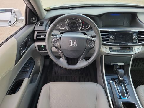 Used 2013 Honda Accord EX-L image 16