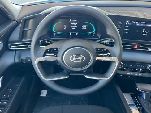 New 2026 Hyundai Elantra Hybrid FWD image 13
