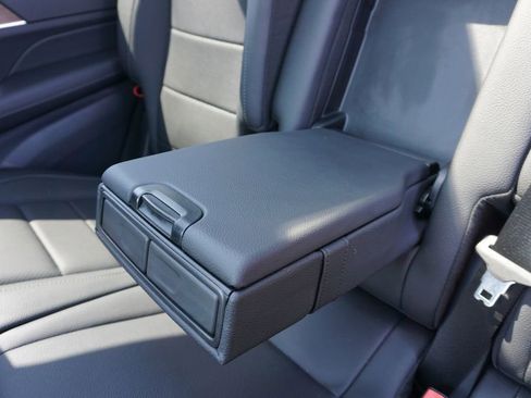 Certified 2025 Mercedes-Benz GLS 450 4MATIC image 35