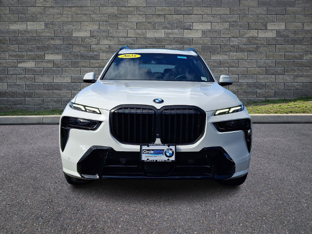 Used 2025 BMW X7 xDrive40i w/ M Sport Package AWD/4WD image 2