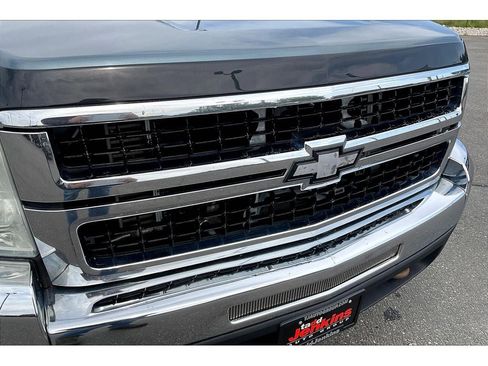Used 2010 Chevrolet Silverado 2500 LTZ image 30