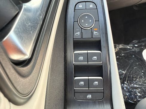 Used 2025 Nissan Rogue SL w/ SL Premium Package AWD/4WD image 29
