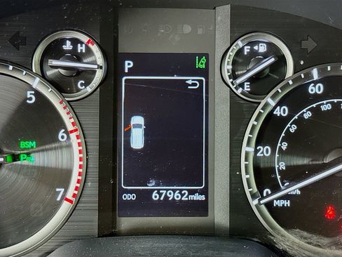 Used 2022 Lexus GX 460 w/ Accessory Package image 14