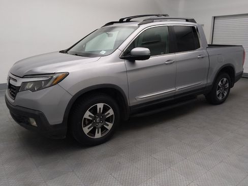Used 2017 Honda Ridgeline RTL image 2