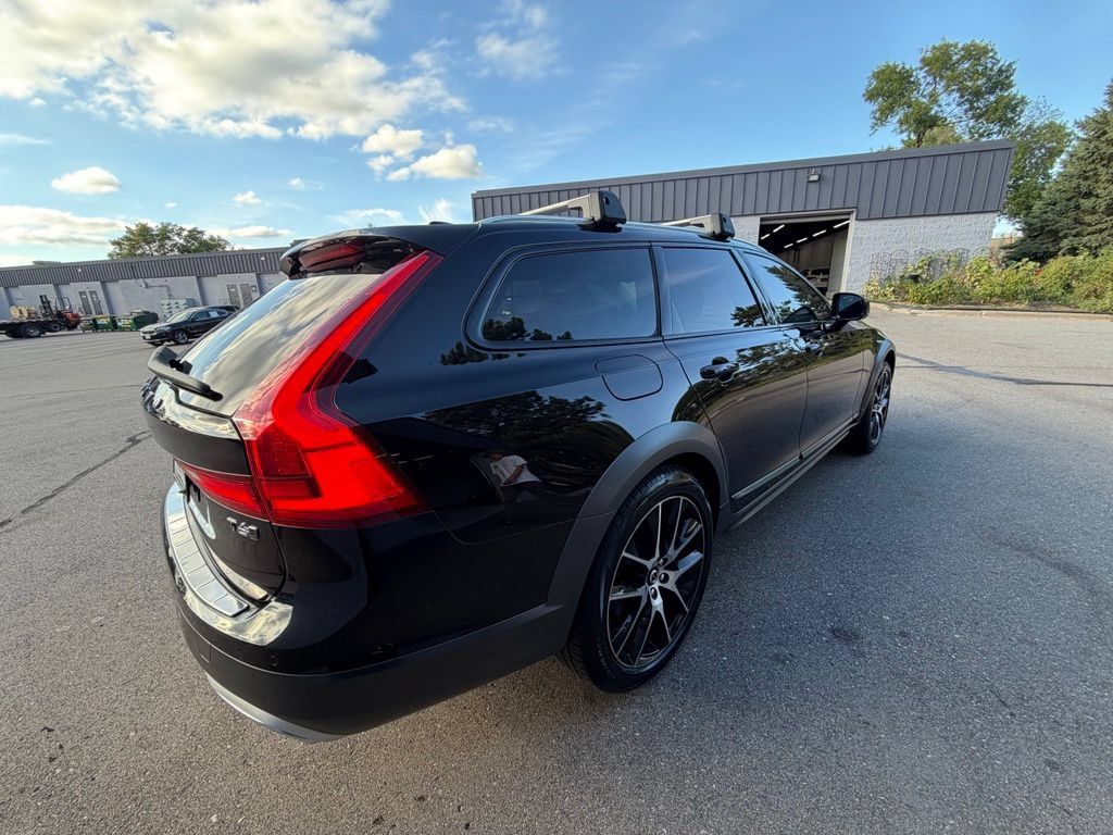Used 2020 Volvo V90 T6 Cross Country w/ Protection Package Premier AWD/4WD image 9