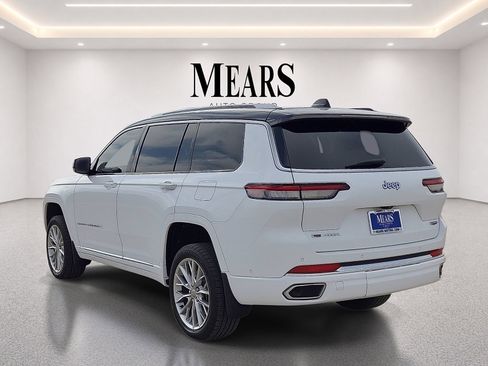 Used 2023 Jeep Grand Cherokee L Summit w/ MOPAR Finishing Package AWD/4WD image 3