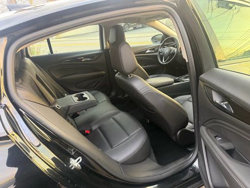 Used 2018 Buick Regal Essence image 27