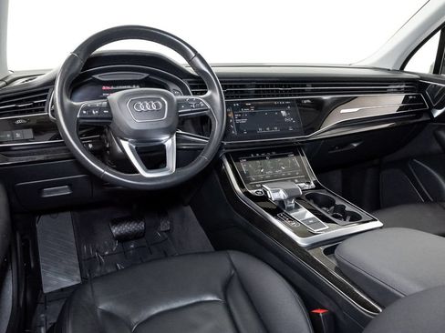 Used 2023 Audi Q7 2.0T Premium w/ Towing Package AWD/4WD image 7