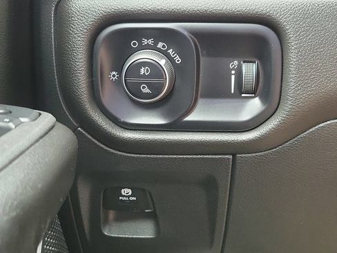 Used 2025 RAM 1500 Tradesman AWD/4WD image 34