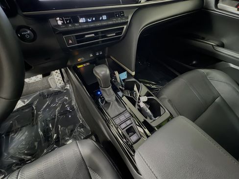 Used 2025 Toyota Camry XSE image 25